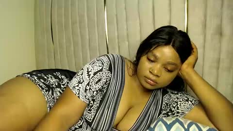 Snapshot of queenofsouls chatting on December 27, 2024, 4:47 am . online show from December 27, 2024, 4:47 am