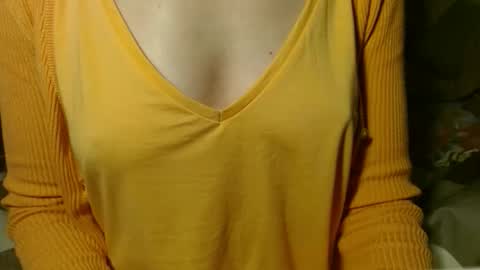 queenoftenderness online show from March 26, 2026, 8:03 pm