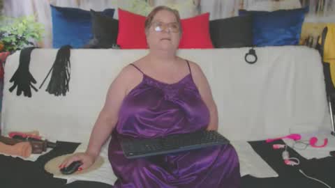 QueenPammy online show from May 20, 2026, 4:40 am