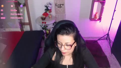 queenrose94 online show from March 12, 2026, 12:33 pm