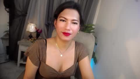 Snapshot of queensabbyvee chatting on October 19, 2025, 5:13 pm Sabrina online show from October 19, 2025, 5:13 pm