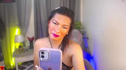 Snapshot of queensabbyvee chatting on November 13, 2025, 2:05 pm Sabrina online show from November 13, 2025, 2:05 pm