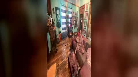Snapshot of queensquirtntwerk chatting on June 22, 2026, 8:39 pm Queen Hilarity online show from June 22, 2026, 8:39 pm