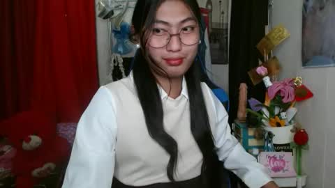 queensteffi online show from March 9, 2026, 6:23 pm