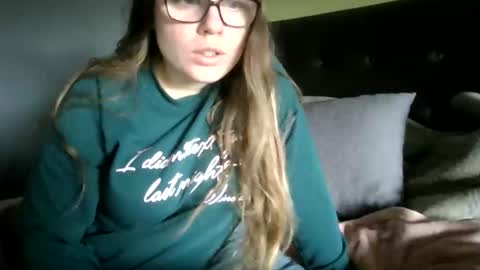 queenstuff online show from February 10, 2026, 11:25 am