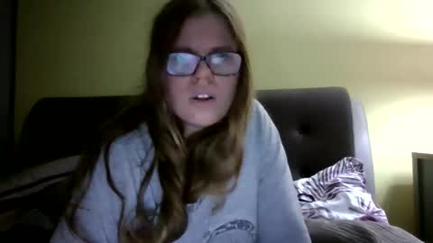 queenstuff online show from February 12, 2026, 10:16 pm