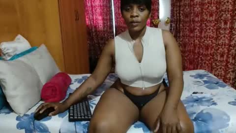 queenteex6999 online show from September 30, 2025, 8:08 am