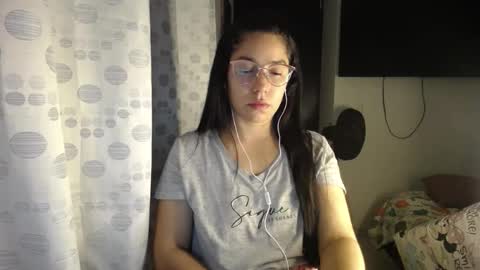 Snapshot of queenvictoria2023 chatting on May 26, 2026, 3:24 am Paola online show from May 26, 2026, 3:24 am