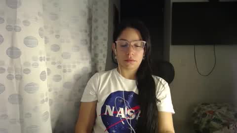 Snapshot of queenvictoria2023 chatting on May 30, 2026, 3:25 am Paola online show from May 30, 2026, 3:25 am
