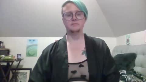 queerlyjaz online show from September 27, 2025, 2:27 am