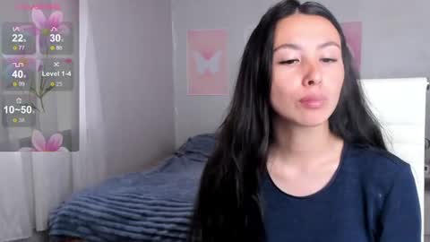 Snapshot of queitsharm_ chatting on June 13, 2026, 7:17 am Anna online show from June 13, 2026, 7:17 am