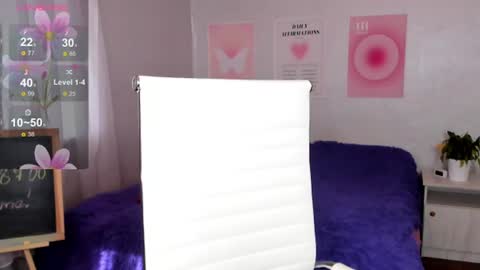 Snapshot of queitsharm_ chatting on June 16, 2026, 5:32 am Anna online show from June 16, 2026, 5:32 am