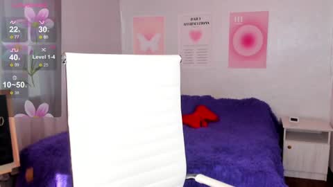 Snapshot of queitsharm_ chatting on June 17, 2026, 5:32 am Anna online show from June 17, 2026, 5:32 am