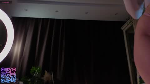 Snapshot of quennacindy chatting on December 14, 2025, 2:06 am Teri My favorite vibes 77 101 222 666 online show from December 14, 2025, 2:06 am