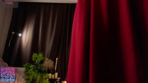 Snapshot of quennacindy chatting on December 16, 2025, 2:16 am Teri My favorite vibes 77 101 222 666 online show from December 16, 2025, 2:16 am