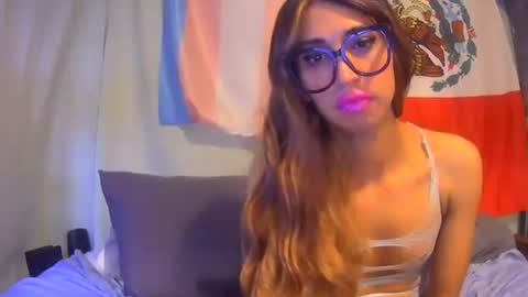 Snapshot of queridamiahh chatting on November 14, 2025, 4:06 pm Mia online show from November 14, 2025, 4:06 pm