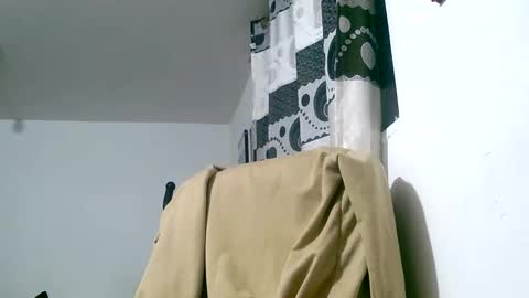 Snapshot of querubinrebelde chatting on February 4, 2025, 1:02 am Don Ramon online show from February 4, 2025, 1:02 am