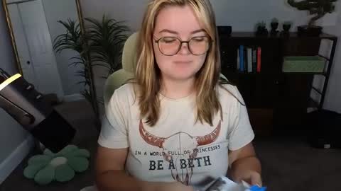 Snapshot of quervoqueen1 chatting on September 18, 2025, 2:57 am Bri online show from September 18, 2025, 2:57 am