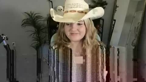 Snapshot of quervoqueen1 chatting on December 1, 2025, 2:16 am Bri online show from December 1, 2025, 2:16 am