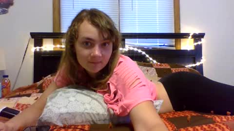 Snapshot of quicklikabunny chatting on June 11, 2026, 3:43 pm quicklikabunny online show from June 11, 2026, 3:43 pm