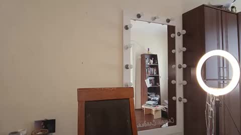 quiet_smile online show from March 13, 2026, 11:06 am