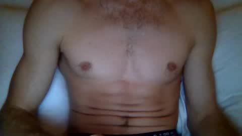 Snapshot of quiii1103 chatting on December 16, 2025, 6:29 am quiii1103 online show from December 16, 2025, 6:29 am