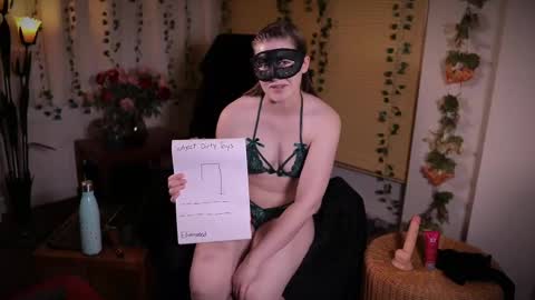 Snapshot of quinnrmonroe chatting on December 16, 2024, 3:22 pm QuinnMonroe online show from December 16, 2024, 3:22 pm