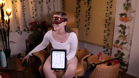 Snapshot of quinnrmonroe chatting on February 18, 2025, 8:14 pm QuinnMonroe online show from February 18, 2025, 8:14 pm