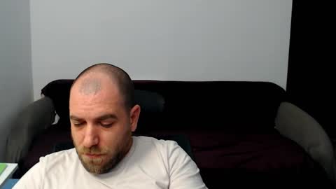 R0bila online show from October 28, 2025, 12:25 am