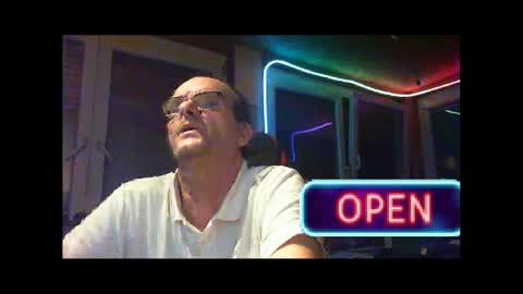 Snapshot of r_2d2_ chatting on February 28, 2025, 10:39 pm dj mike online show from February 28, 2025, 10:39 pm