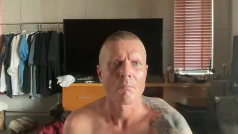 rabbit_eyes69 online show from April 14, 2026, 6:41 am