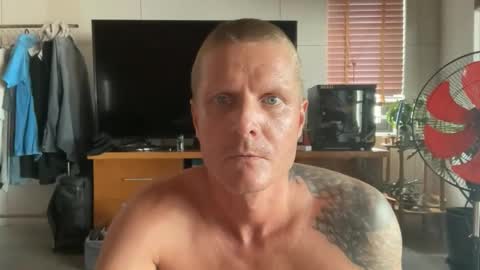 rabbit_eyes69 online show from May 22, 2026, 6:09 am