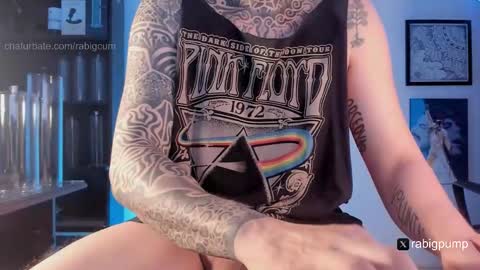 Snapshot of rabigcum chatting on November 26, 2025, 5:03 pm Rabigpump online show from November 26, 2025, 5:03 pm