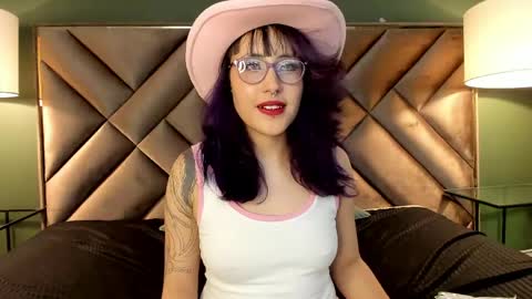 Snapshot of rache_roth chatting on June 7, 2026, 10:19 am Rachel online show from June 7, 2026, 10:19 am