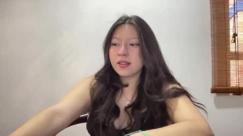 rachel james   online show from November 16, 2025, 9:42 pm