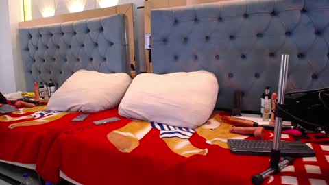 Snapshot of rachel_westt chatting on December 10, 2024, 6:06 pm RACHEL online show from December 10, 2024, 6:06 pm