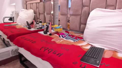 Snapshot of rachel_westt chatting on December 22, 2024, 2:49 pm RACHEL online show from December 22, 2024, 2:49 pm