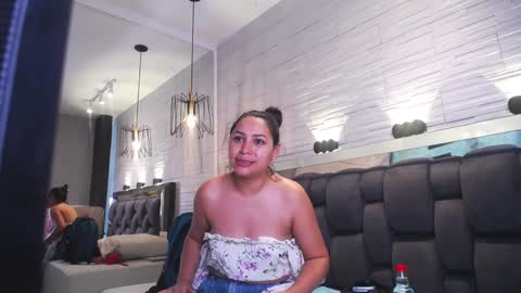 Snapshot of rachel_westt chatting on January 24, 2025, 12:31 am RACHEL online show from January 24, 2025, 12:31 am