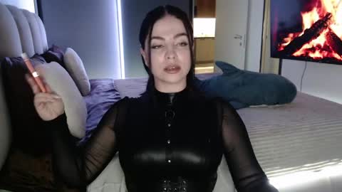 Call me Miss. online show from June 4, 2026, 10:05 pm