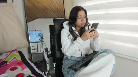 Rachell online show from February 9, 2025, 4:50 pm