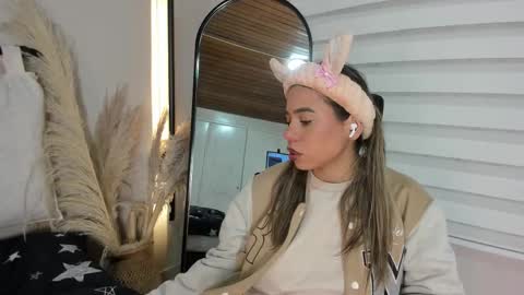 Snapshot of rachell_criss chatting on October 26, 2025, 3:45 am Rachell online show from October 26, 2025, 3:45 am