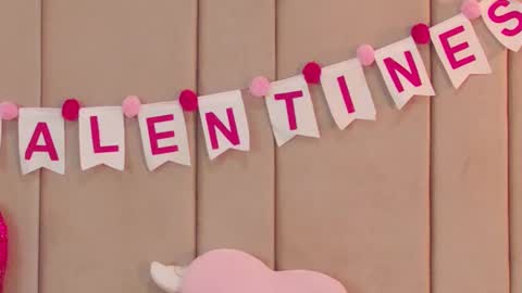 Rachell online show from February 9, 2025, 8:34 pm