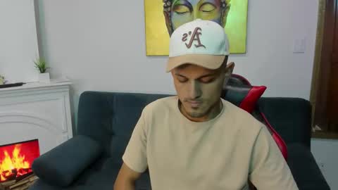 rachell_jacob online show from April 16, 2026, 10:49 am