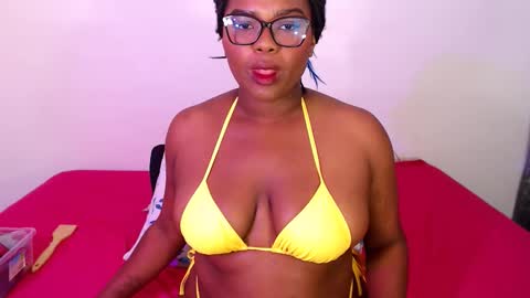 RACHELL  online show from February 5, 2026, 4:06 am