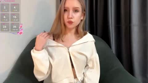 Snapshot of rachellegentile chatting on December 1, 2025, 5:07 pm Alice online show from December 1, 2025, 5:07 pm