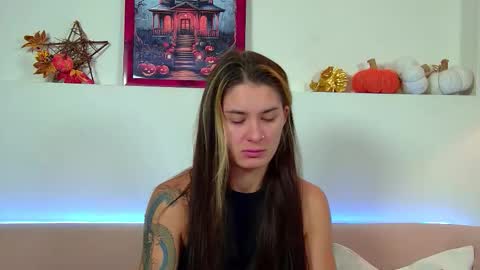 Snapshot of rachellsimpson chatting on October 26, 2025, 6:25 pm RachellSimpson online show from October 26, 2025, 6:25 pm