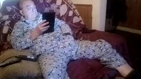 Snapshot of radiomantim chatting on February 12, 2026, 4:02 pm Radioman for fun online show from February 12, 2026, 4:02 pm