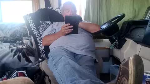 Snapshot of radiomantim chatting on May 26, 2026, 2:13 pm Radioman for fun online show from May 26, 2026, 2:13 pm
