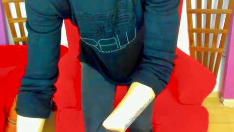 Snapshot of raemonnay chatting on January 29, 2025, 1:28 pm raemonnay online show from January 29, 2025, 1:28 pm