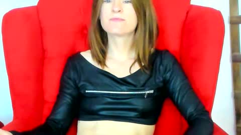 Snapshot of raemonnay chatting on March 3, 2025, 1:20 pm raemonnay online show from March 3, 2025, 1:20 pm